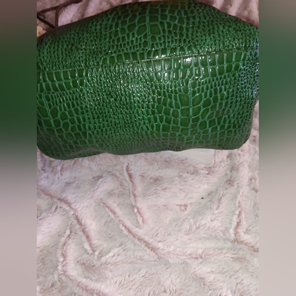NWOT Steve Madden Leather Green Croc! - Picture 2 of 7